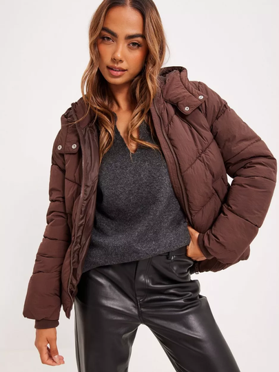 Pieces - Puffer-takit - Chicory Coffee - Pcjamilla Short Puffer Jacket Noos - Takit