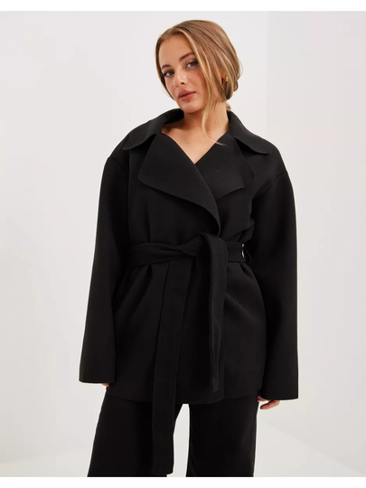 NLY Trend Clean Belted Jacket Musta