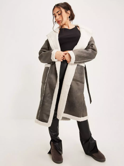 Only - Pitkät takit - Brindle - Onlkaren Faux Leather Bonded Coat O - Takit - coats