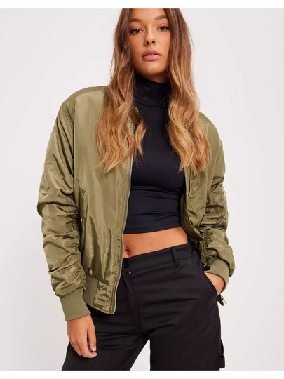 NLY Trend The Bomber Jacket Vihreä