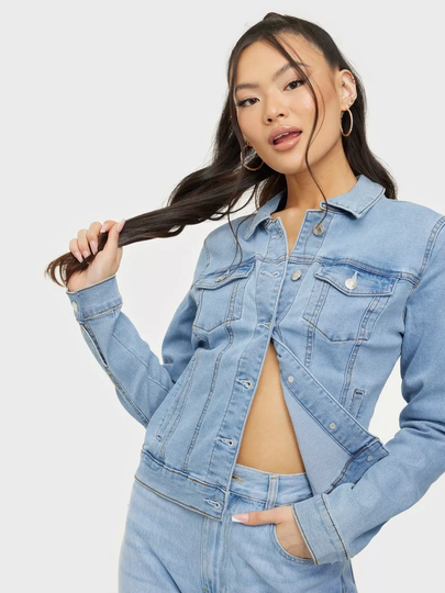 Vero Moda - Farkkutakit - Vaaleansininen - Vmhot Soya Ls Denim Jacket Mix Noos - Takit - denim jackets