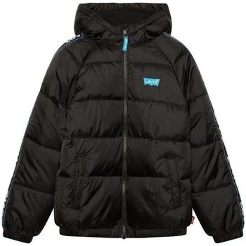 Takit Levis - 5 vuotta
